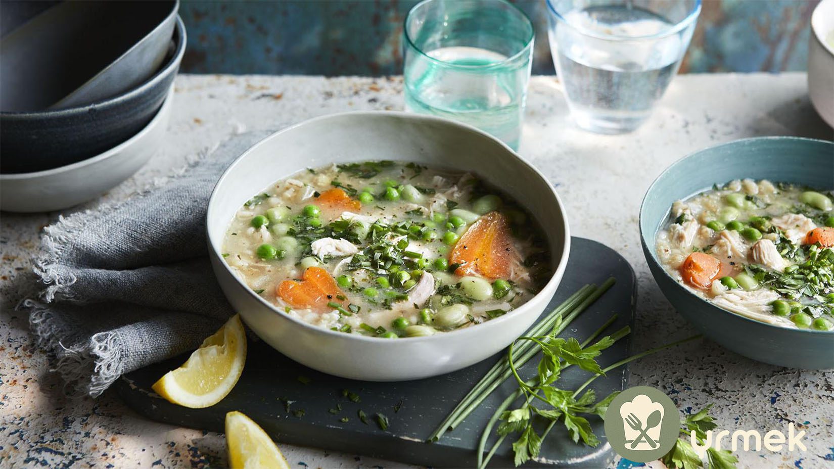 Kısık Ateşte Tavuklu Sebze Çorbası Tarifi