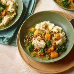 Tereyağlı Fasulye Püresiyle Tavuk ve Lahana Yemeği Tarifi